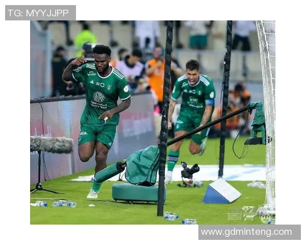 独立队与多哈杜海的较量展现足球魅力与战术智慧的巅峰对决