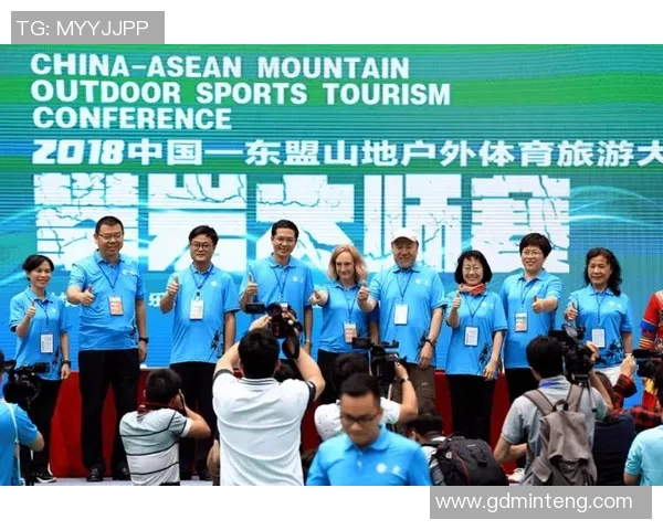 南京城市马拉松点评:攀岩队状态表现与赛事精彩瞬间分析