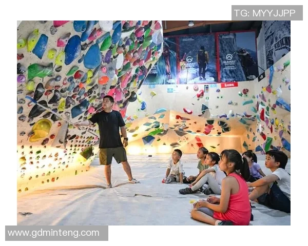 成都攀岩队的盯防策略分析与成效评估探讨