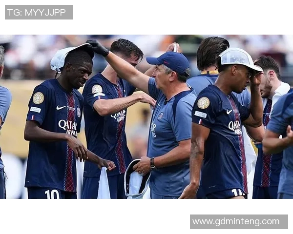 登贝莱在赛场上的精彩表现与未来发展潜力的深度分析与展望