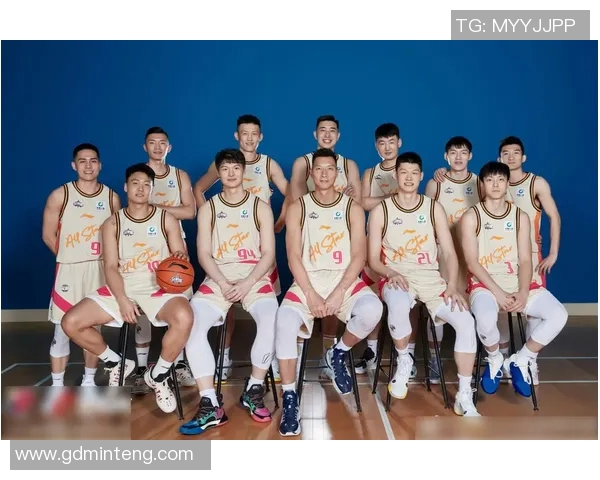 篮球明星隐私保护的挑战与应对措施探讨如何平衡公众关注与个人生活空间